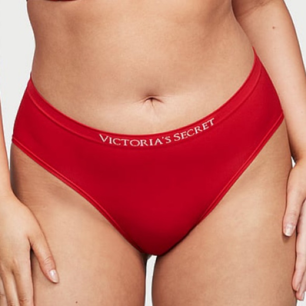 NWT Victoria's Secret Seamless Hiphugger Panty in Lipstick Red Medium